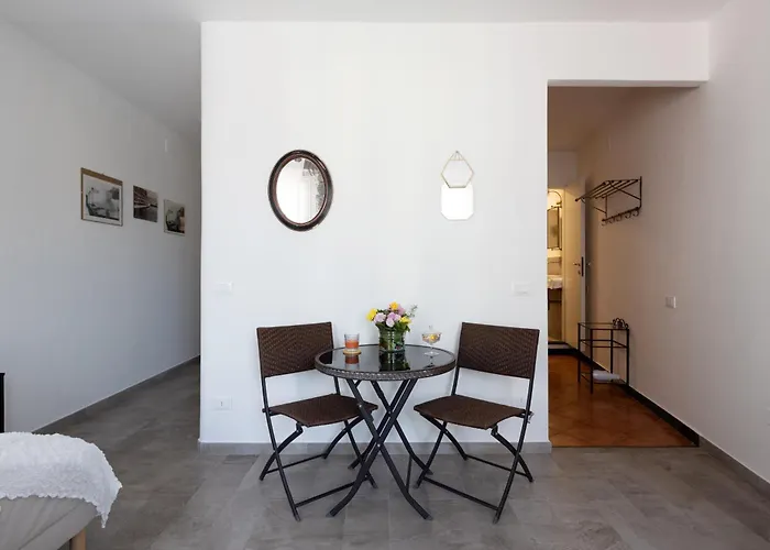 Evasrooms Open Space شقة